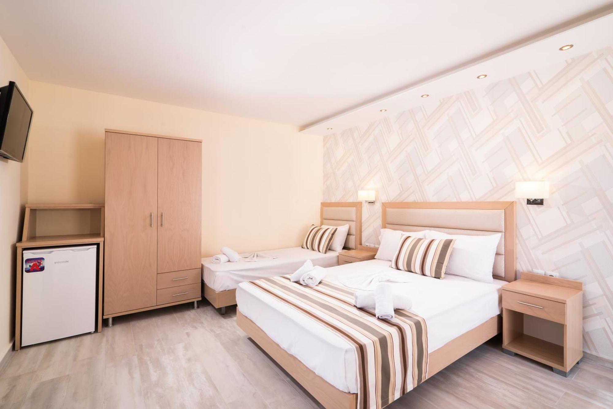 Star Bay Luxury Aparthotel Limenaria  Phòng bức ảnh