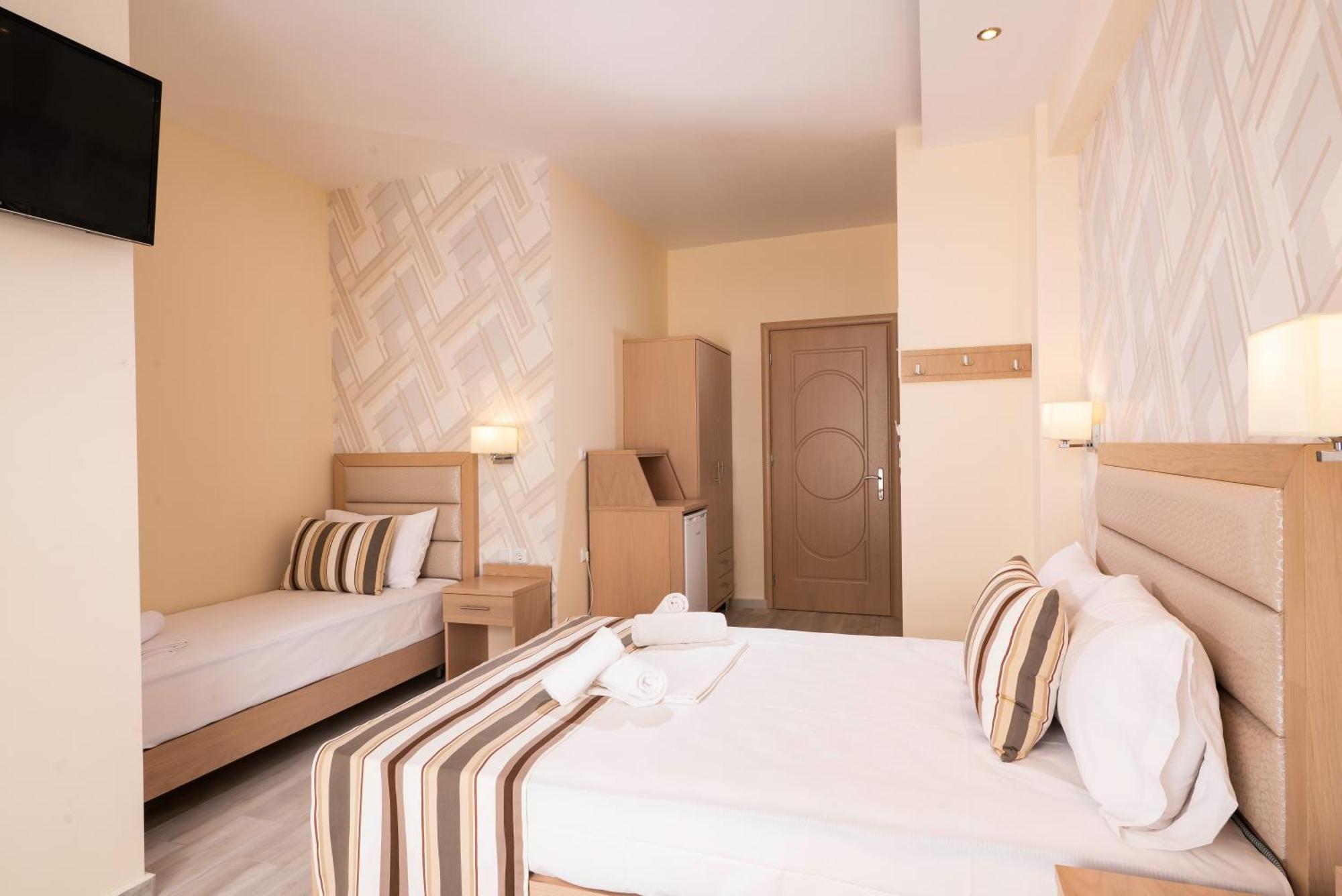 Star Bay Luxury Aparthotel Limenaria  Phòng bức ảnh